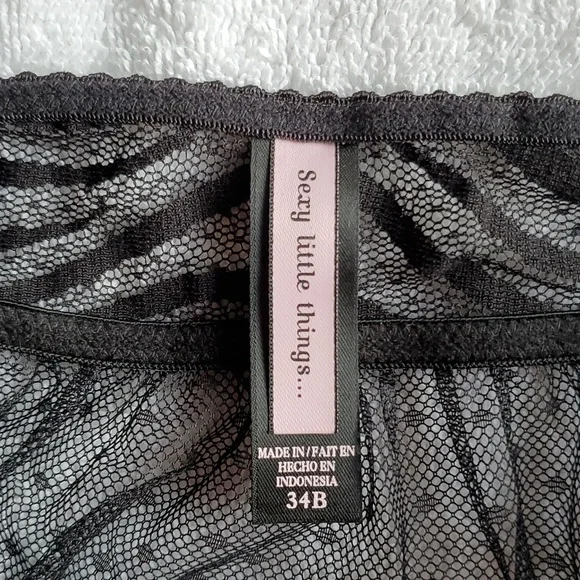 Sexy Little Things Babydoll Nightie has padded push-up cups, by VS Size 34B - Picture 4 of 4